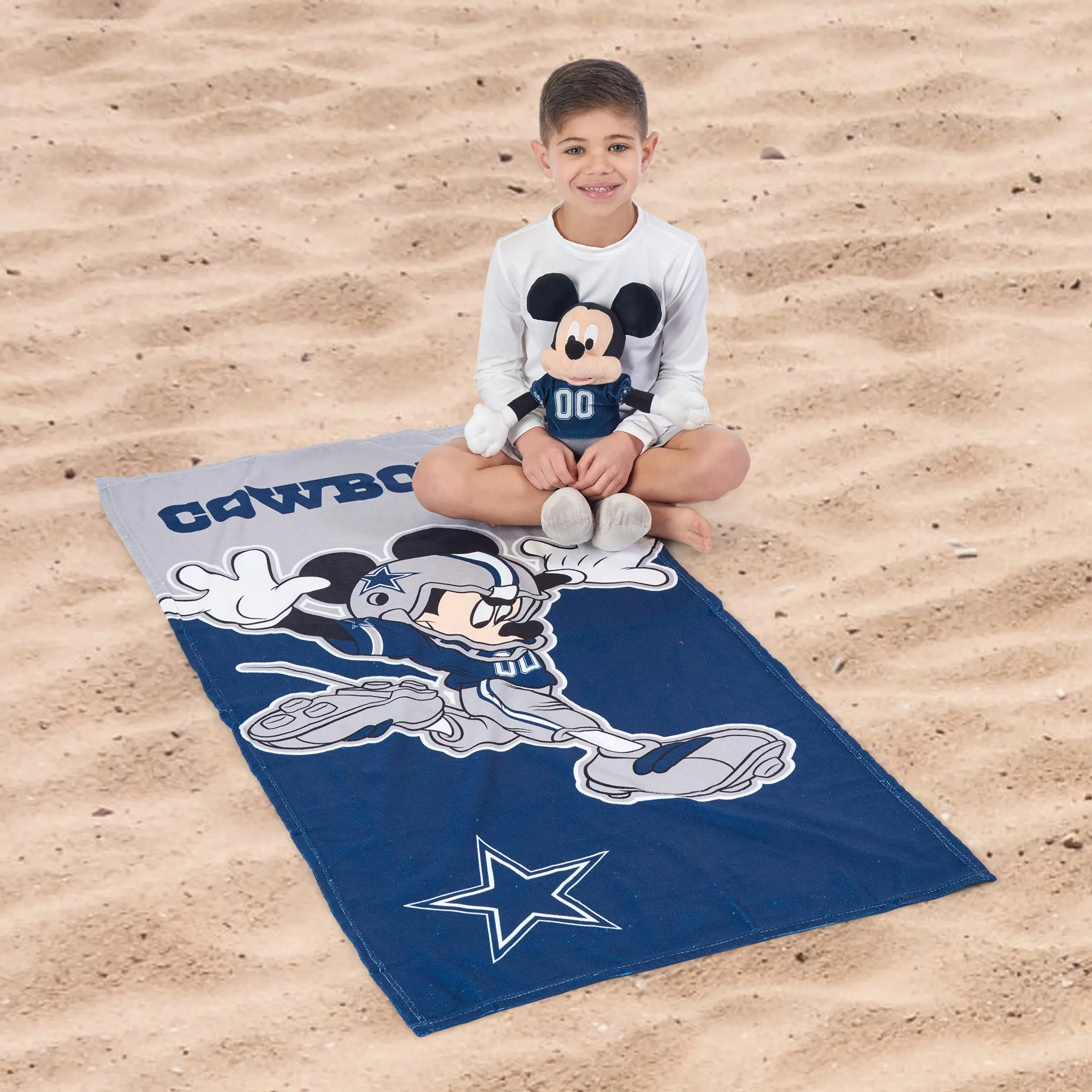 Disney NFL Dallas Cowboys Mickey Splash Hugger Beach Towel Set