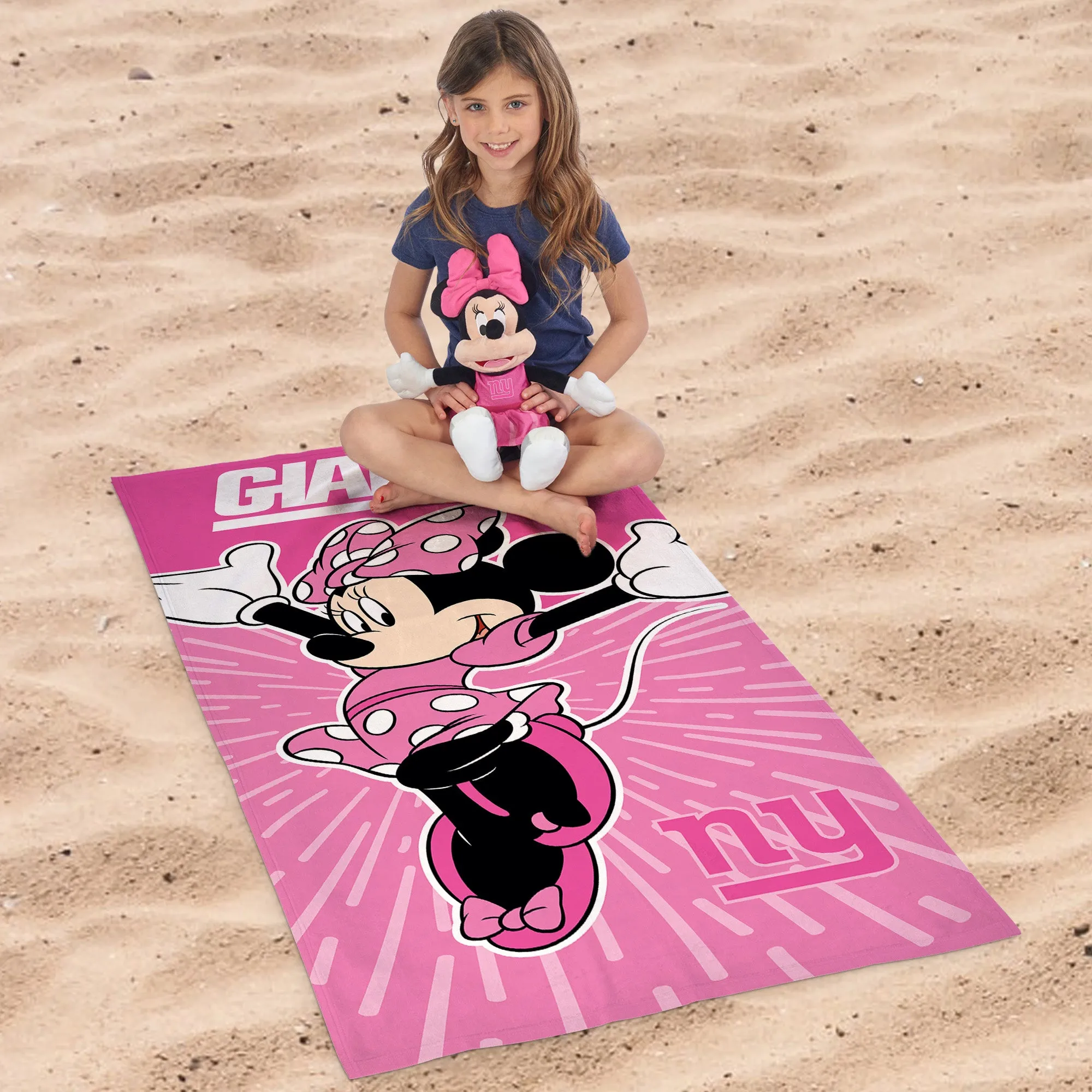 Disney NFL New York Giants Minnie Spirit Hugger Beach Towel Set