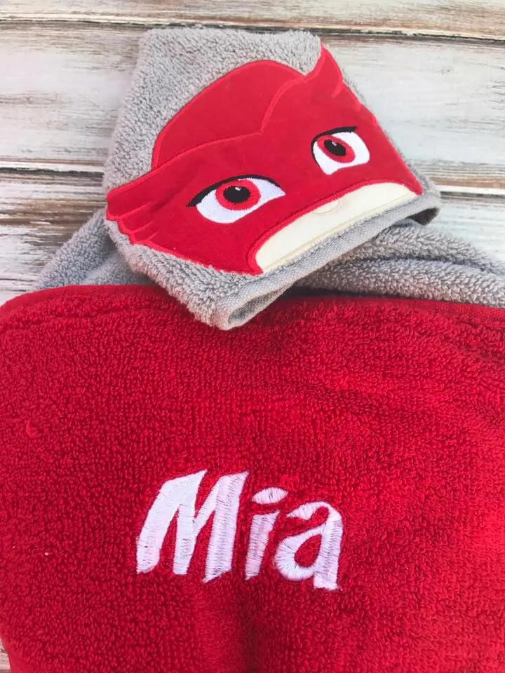 Masked Owlet Hooded Towel