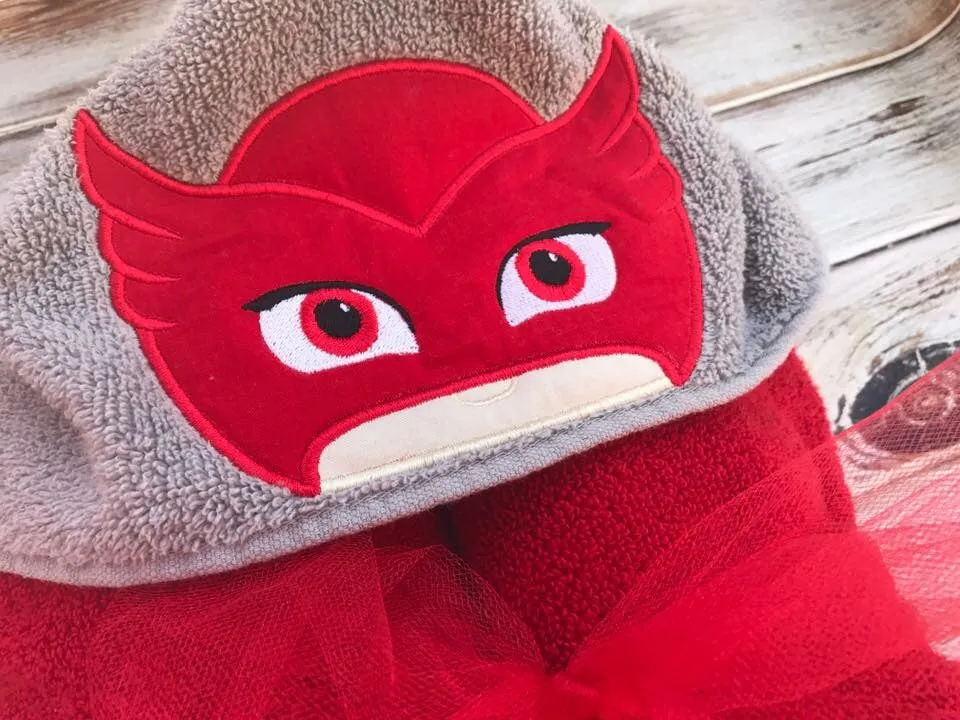 Masked Owlet Hooded Towel