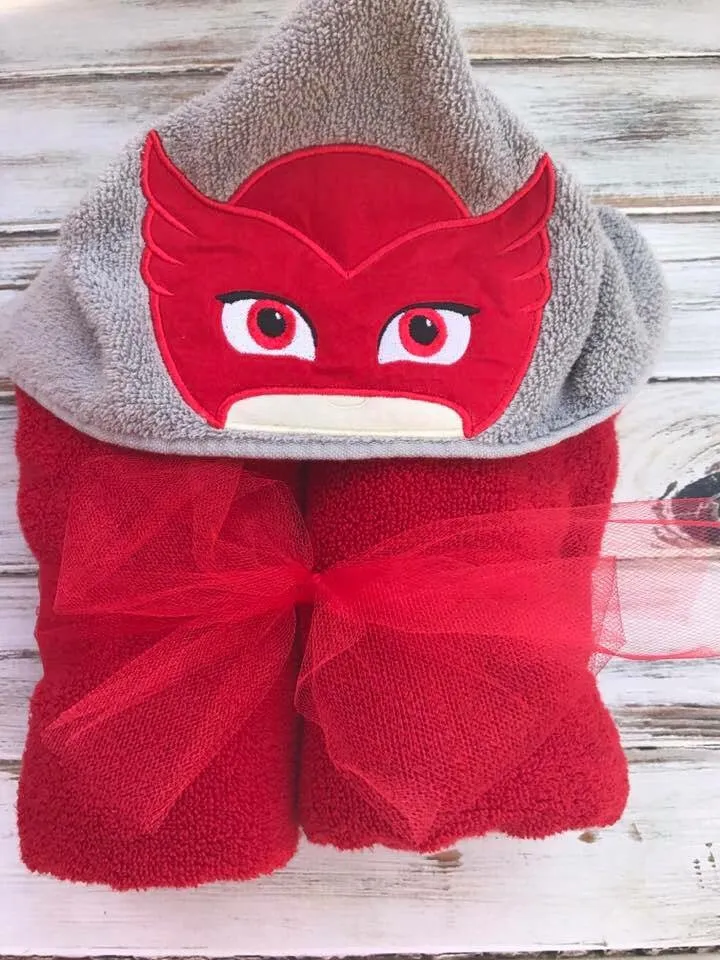 Masked Owlet Hooded Towel