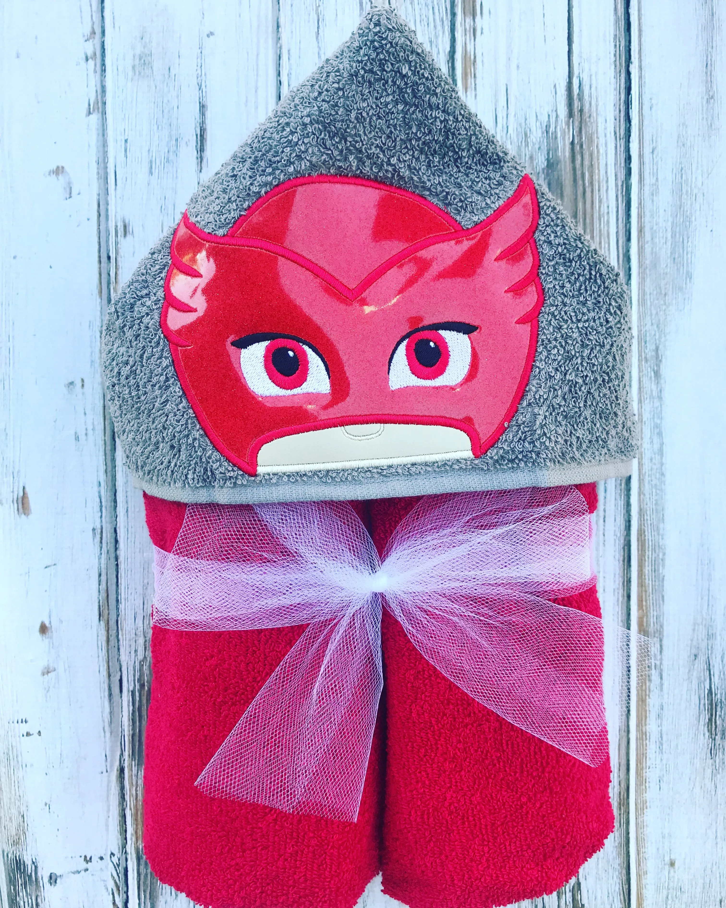 Masked Owlet Hooded Towel