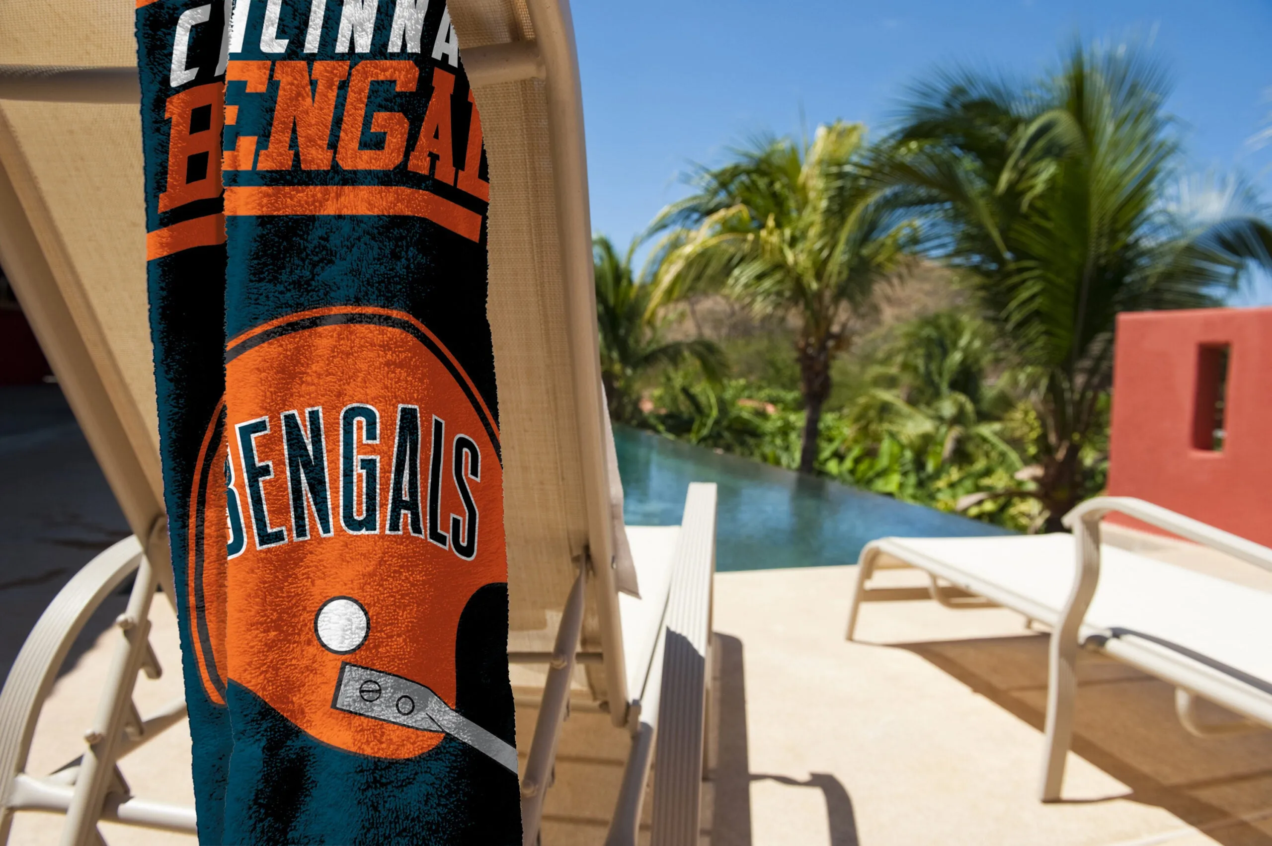 NFL Cincinnati Bengals 40 Yard Dash Legacy Beach Towel 30x60 Inches