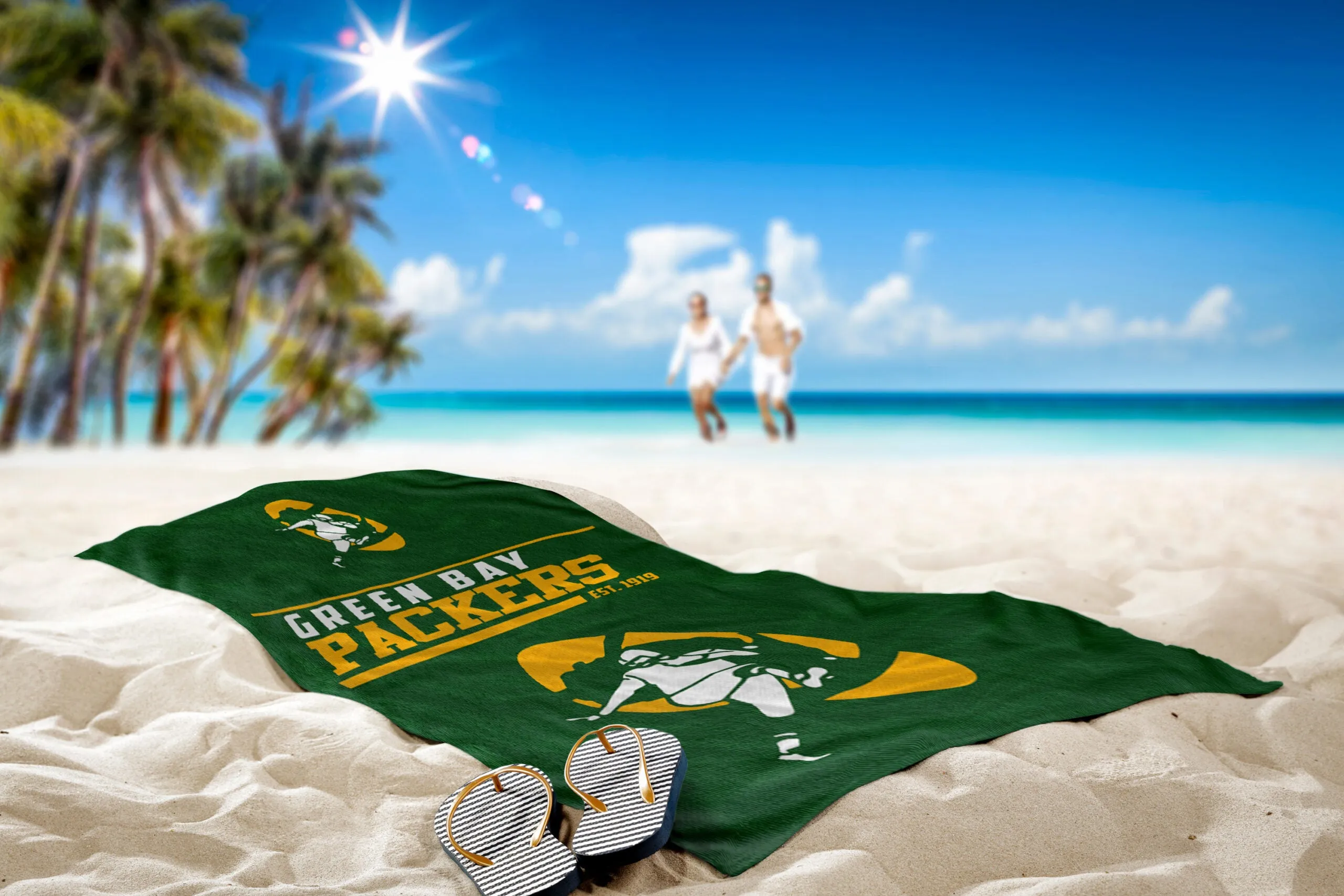 NFL Green Bay Packers 40 Yard Dash Legacy Beach Towel 30x60 Inches