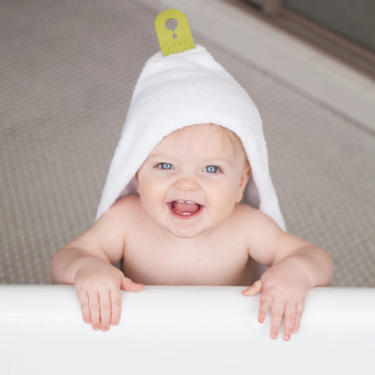 Puj Hug Infant Hooded Towel