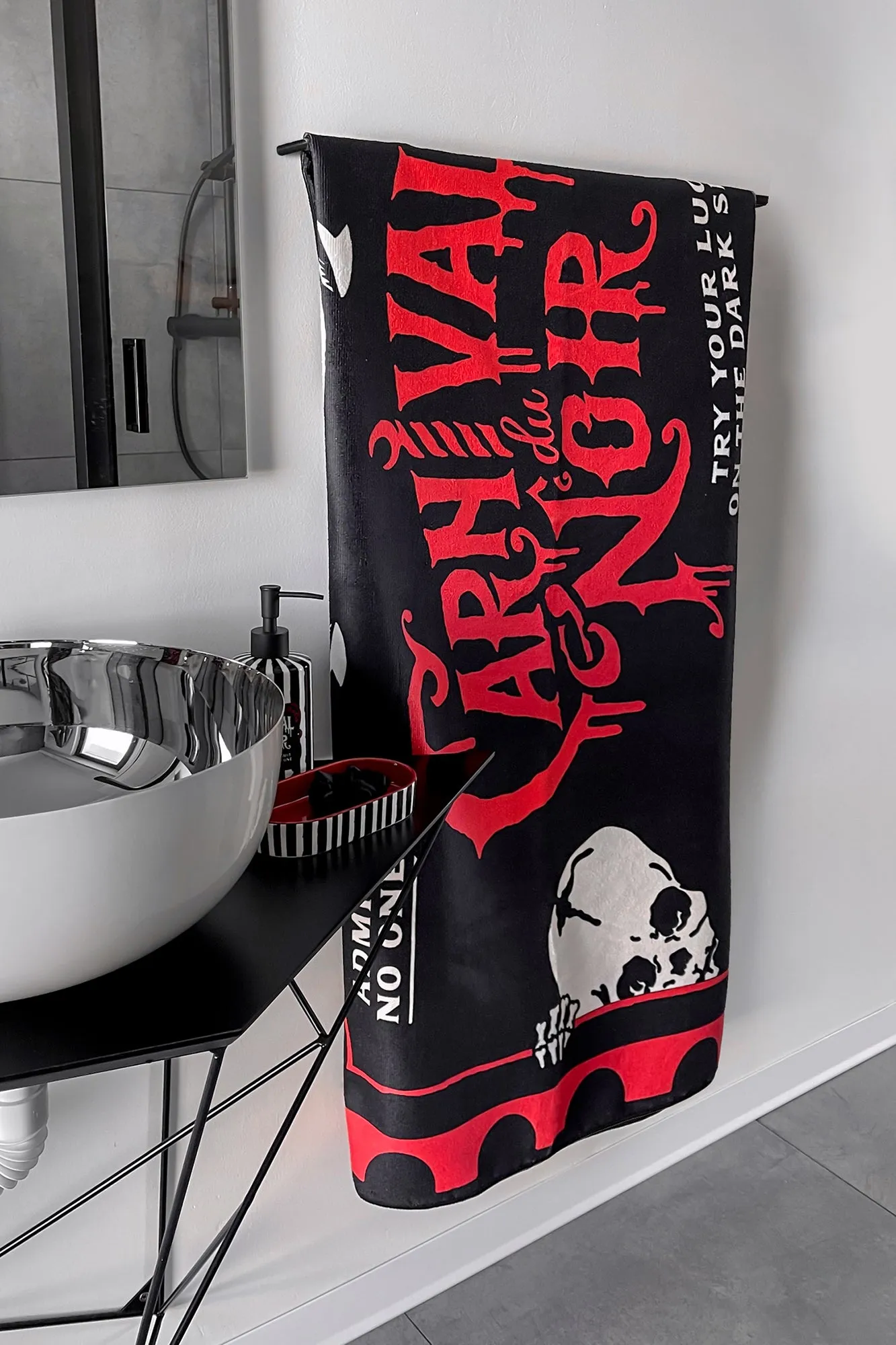 Sideshow Bath Towel