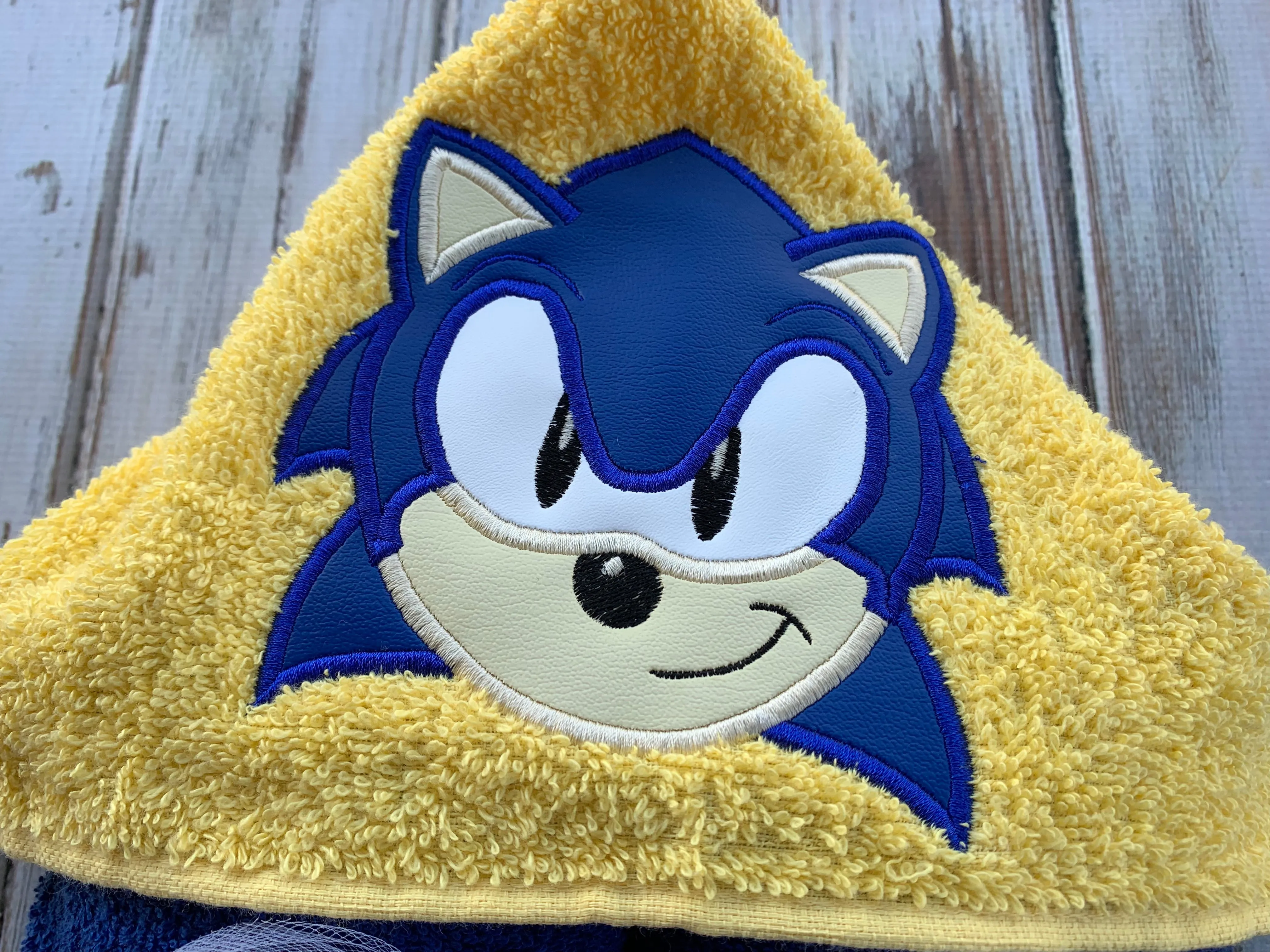 Sonic the Hedgehog Hooded towel