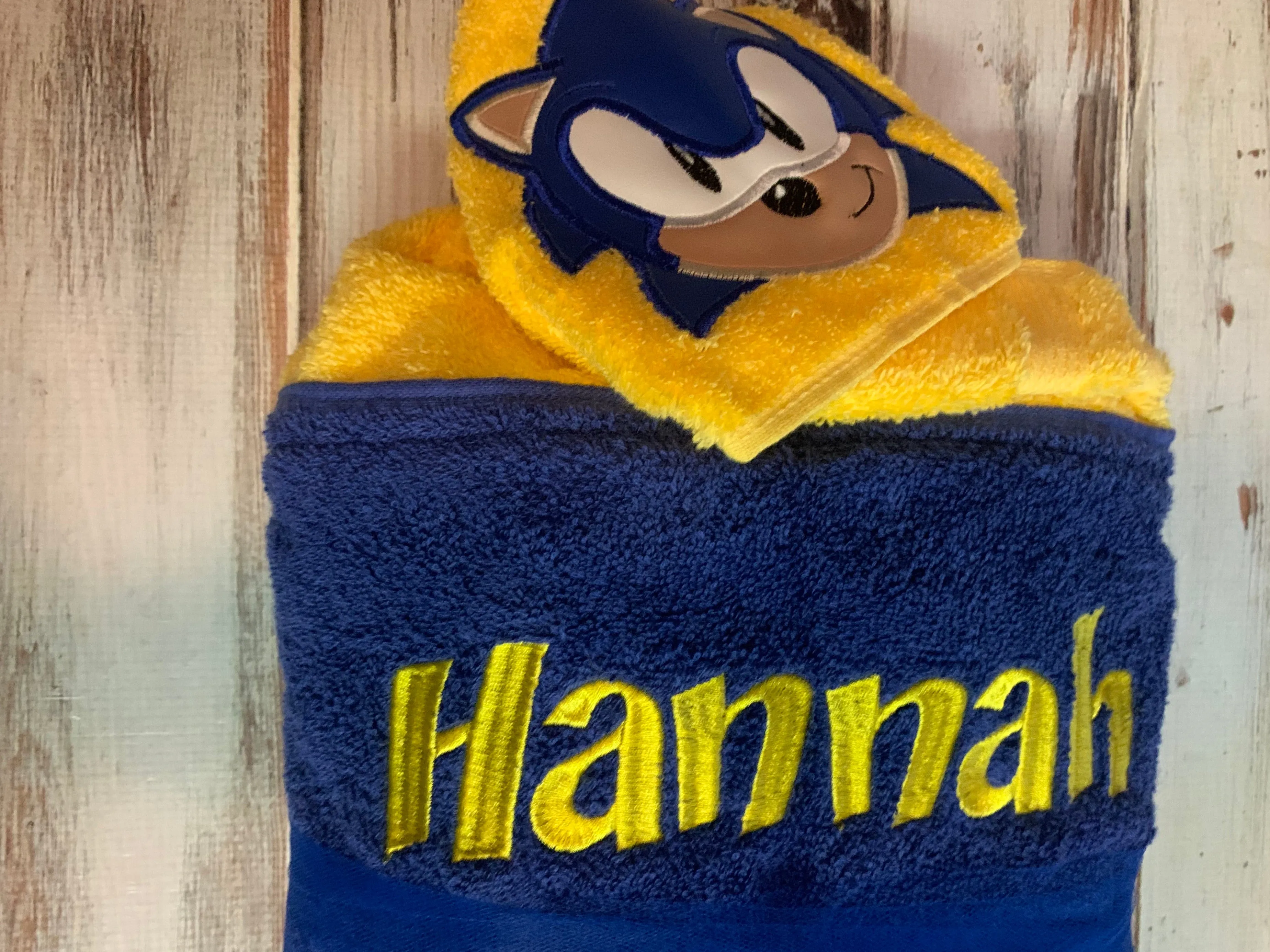 Sonic the Hedgehog Hooded towel